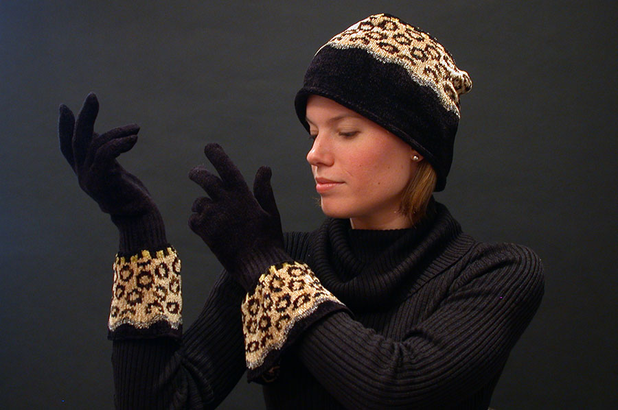 Robin Bergman: Chenille Smoke Rings Hat & Gloves Set | Rendezvous Gallery