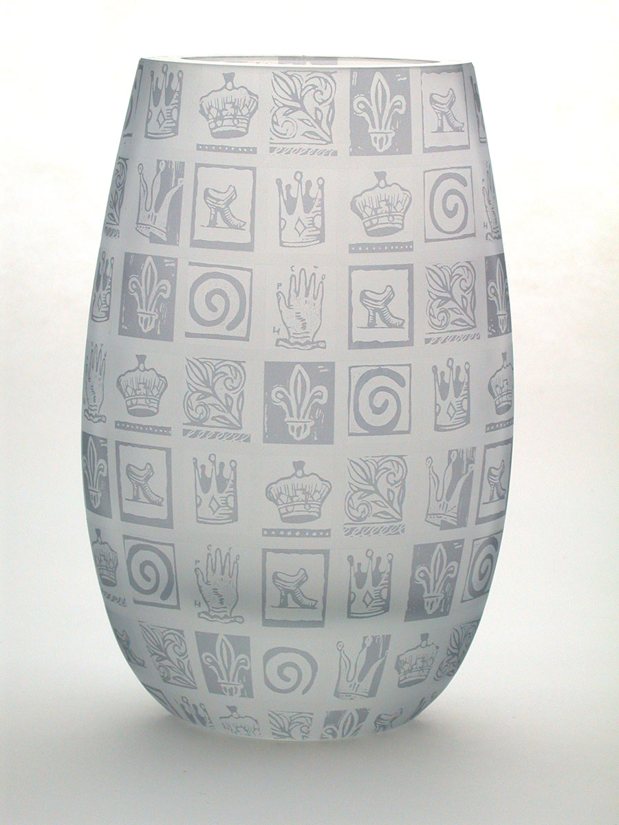 Penelope Wurr: Crown Oval Vase | Rendezvous Gallery